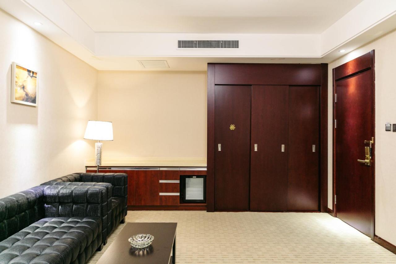 Changchun Warren Hotel Экстерьер фото