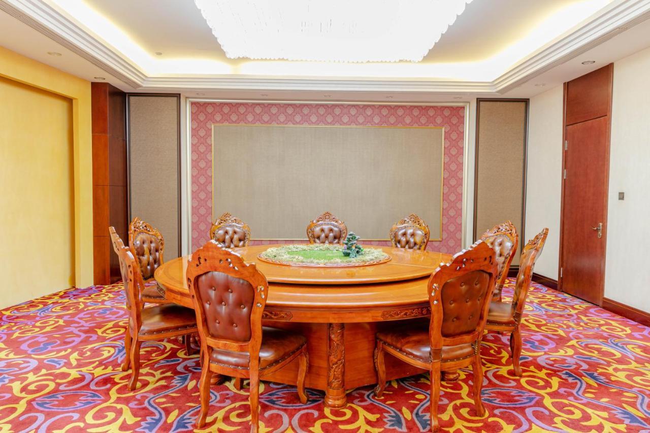 Changchun Warren Hotel Экстерьер фото